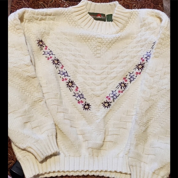 GUC Outback Trading Co.’s Women’s Sweater Collection! - Picture 1 of 7